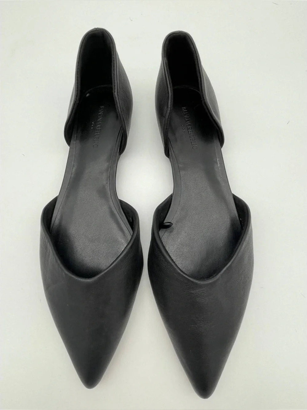 NWT BANANA REPUBLIC MODERN D'ORSAY FLAT